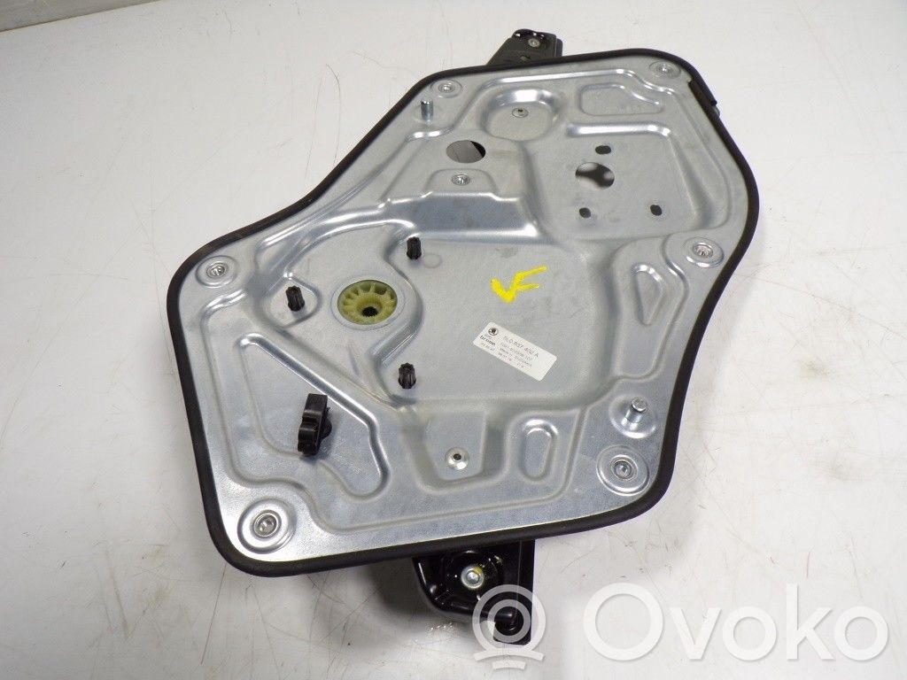 Regulador manual de la ventanilla delantera   5L0837462,5L0837402A