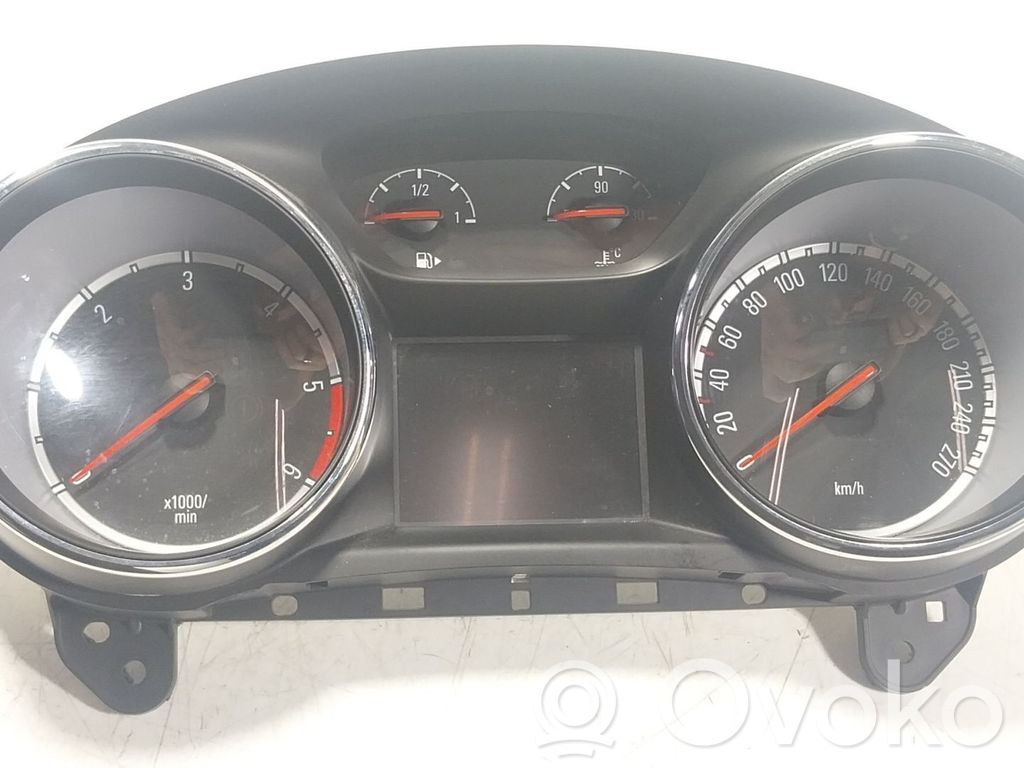 Opel Astra K Geschwindigkeitsmesser Cockpit