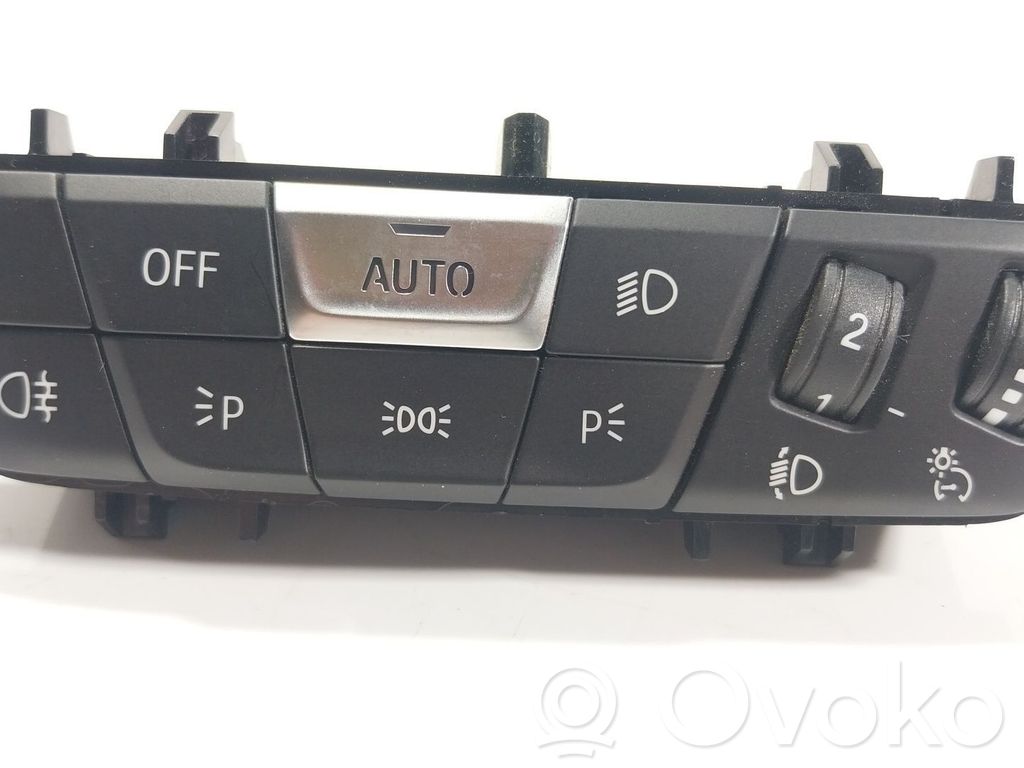 Interruptor de control del panel de luces   61315A16AB5,61315A16AB5