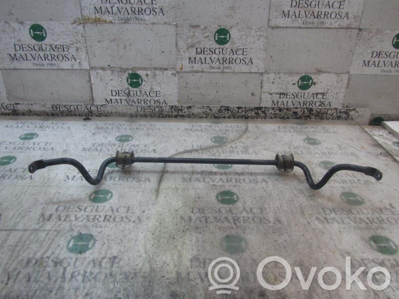 Barra estabilizadora delantera