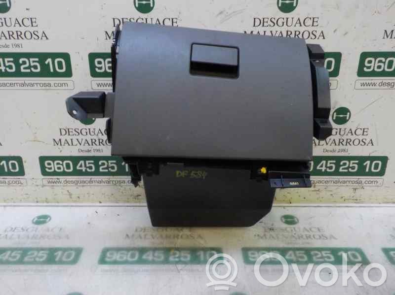 Handschuhfach   1815144