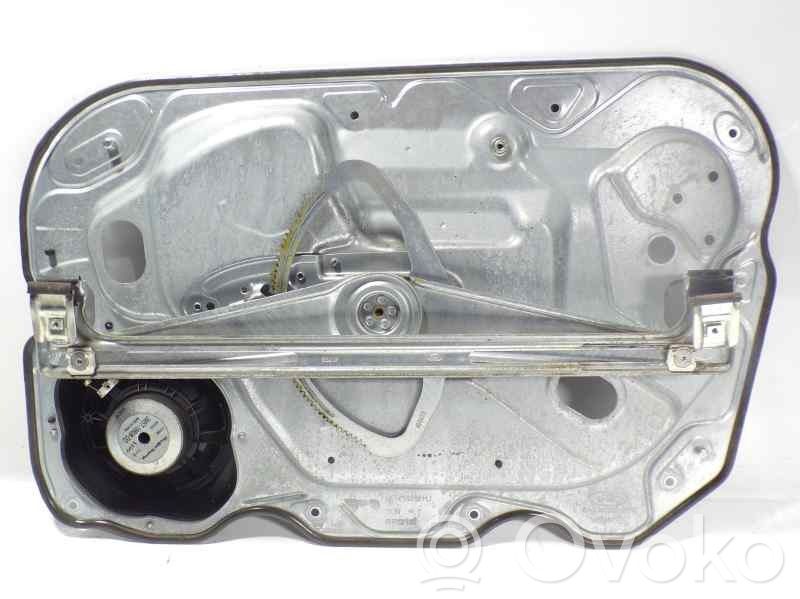Regulador manual de la ventanilla delantera   1738645
