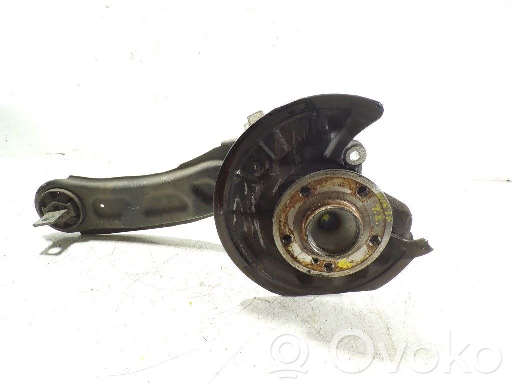 Mercedes-Benz A W176 Fuso a snodo con mozzo ruota posteriore