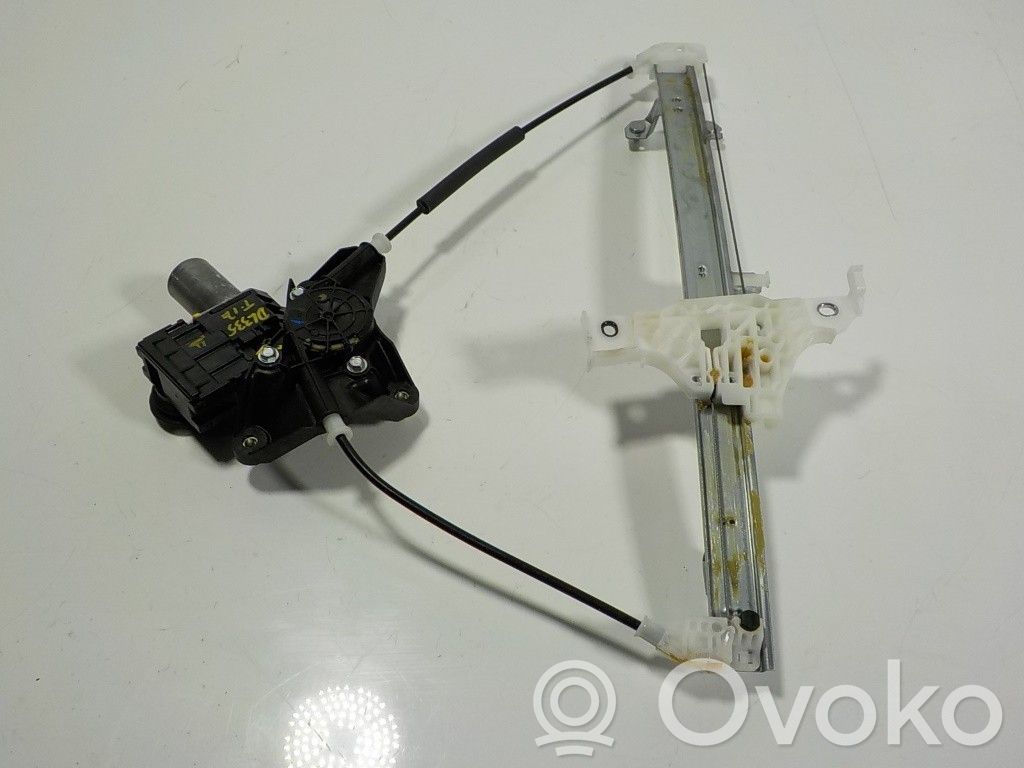 Toyota Yaris Macara geam spate fără motor 