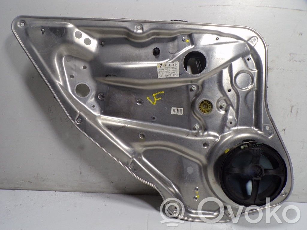 Mercedes-Benz C W203 Mechanizm podnoszenia szyby tylnej bez silnika