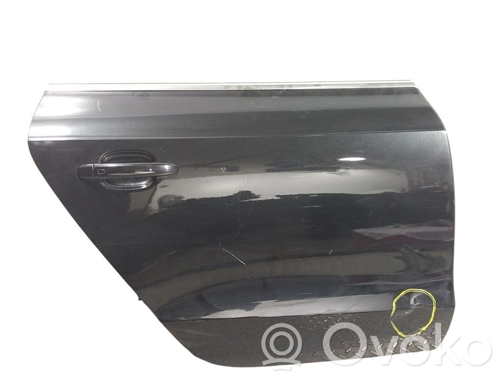 Drzwi tylne   8T8833052D