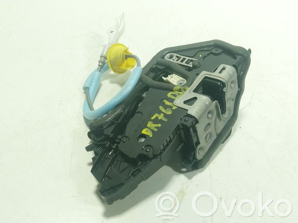 BMW 1 F20 F21 Zamek drzwi przednich