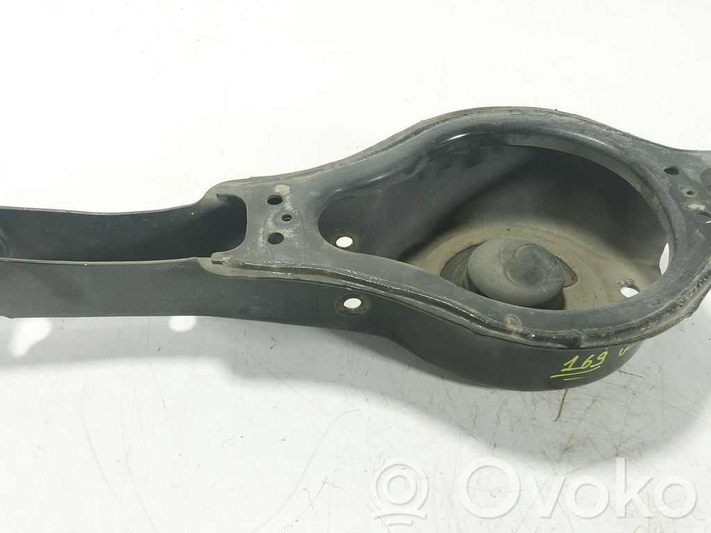 Toyota Highlander XU70 Brazo de suspensión trasero