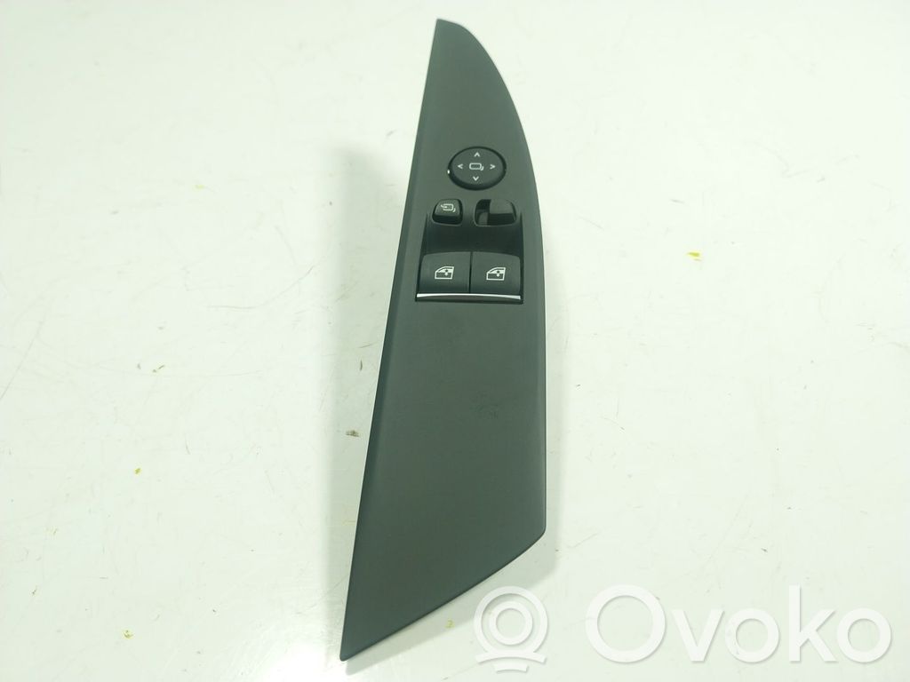 BMW 8 G15 Electric window control switch 