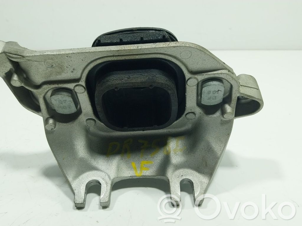 Renault Arkana Engine mount bracket 