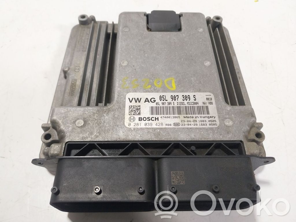 Audi A4 S4 B9 8W Sterownik / Moduł ECU 