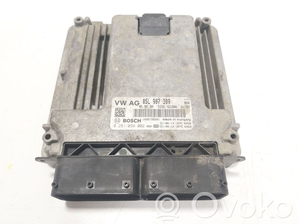 Audi A4 S4 B9 8W Sterownik / Moduł ECU 