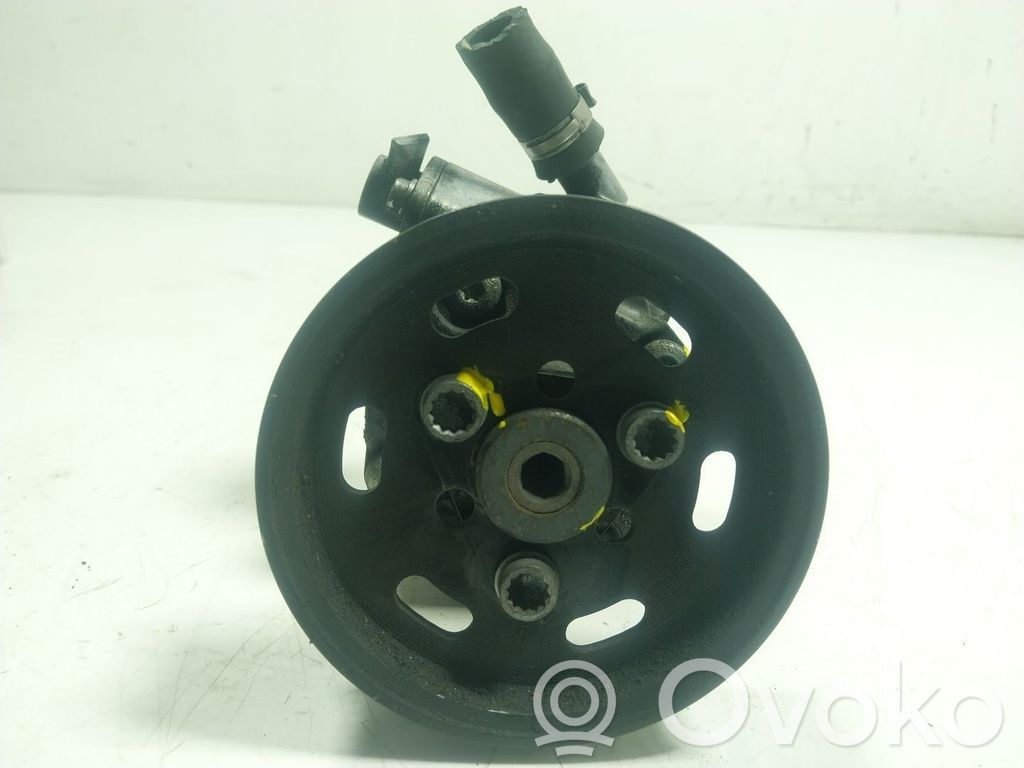 Ohjaustehostimen pumppu   8K0145154H