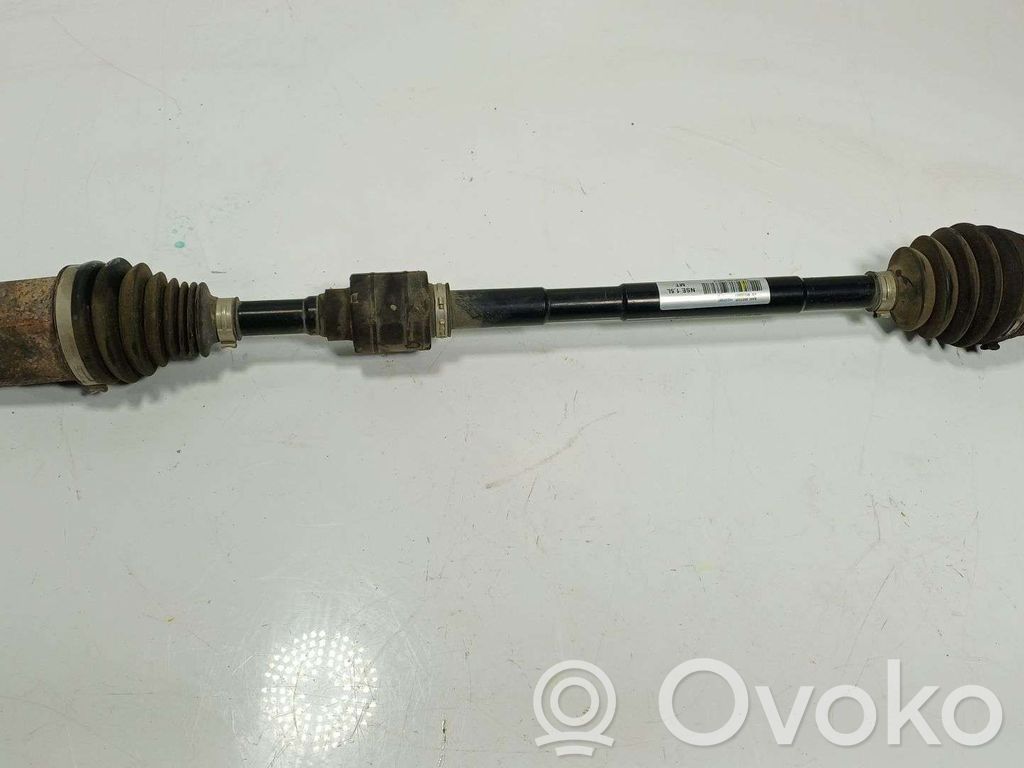 Antriebswelle vorne   10233397