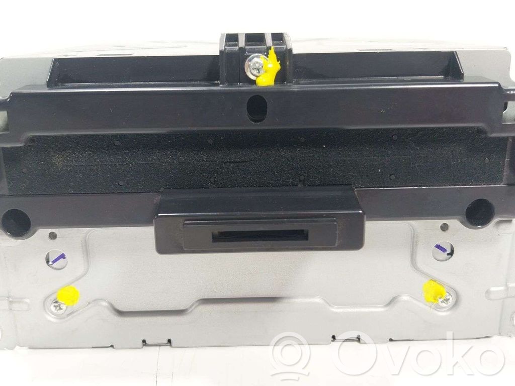 Fiat Freemont Panel / Radioodtwarzacz CD/DVD/GPS 
