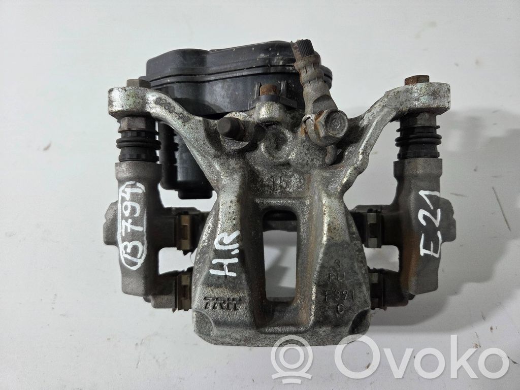 Toyota Corolla E210 E21 Jarrusatulan tyynyn pidike takana 