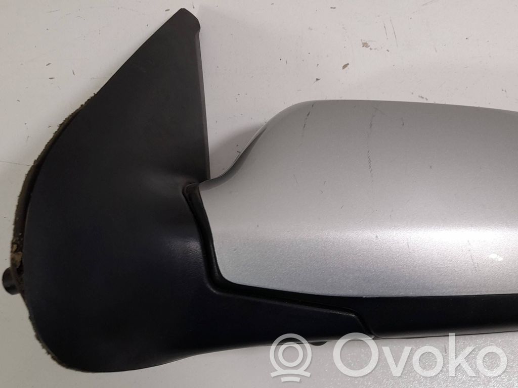 Manual wing mirror   012220