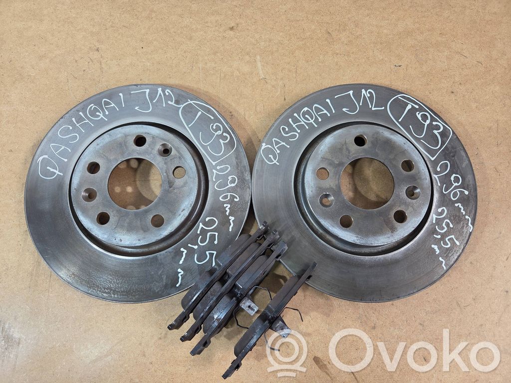 Nissan Qashqai J12 Front brake disc 