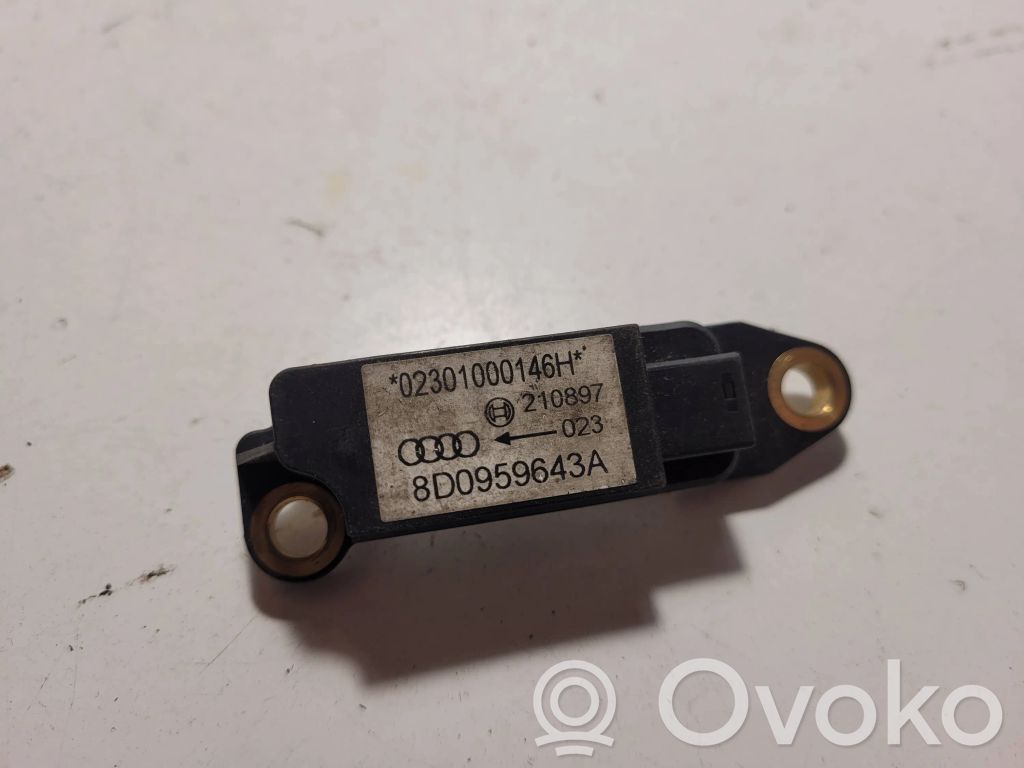 Czujnik uderzenia Airbag   8D0959643A,210897,02301000146H
