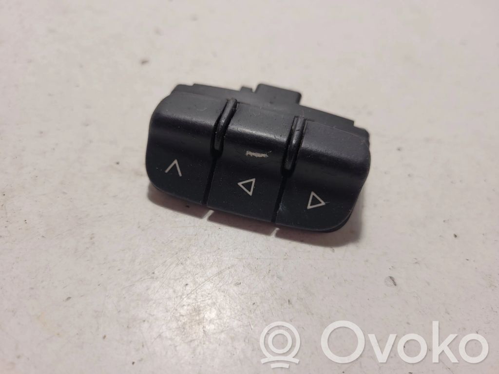 Audi A4 S4 B6 8E 8H Steering wheel buttons/switches 