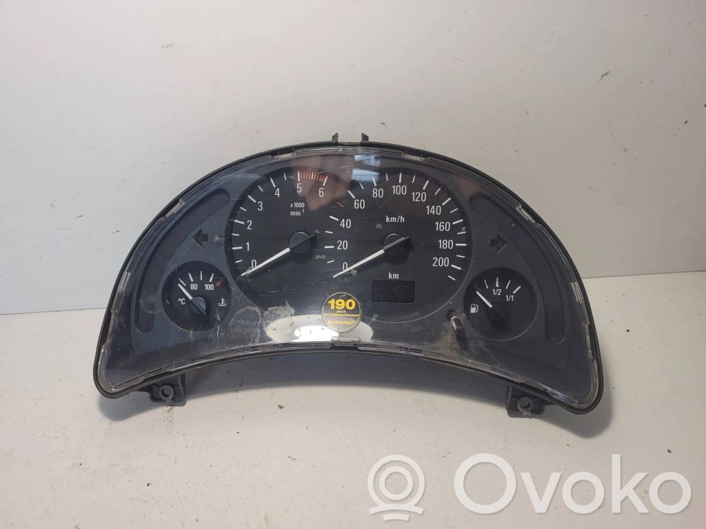 Opel Corsa C Speedometer (instrument cluster) 