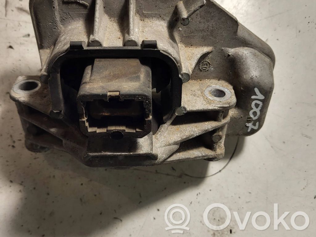 Engine mount bracket   24103,J1LFA5,4697