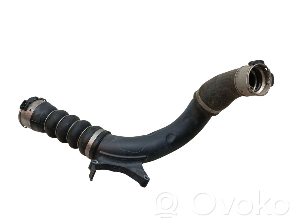 Coolant pipe/hose   MGW00403
