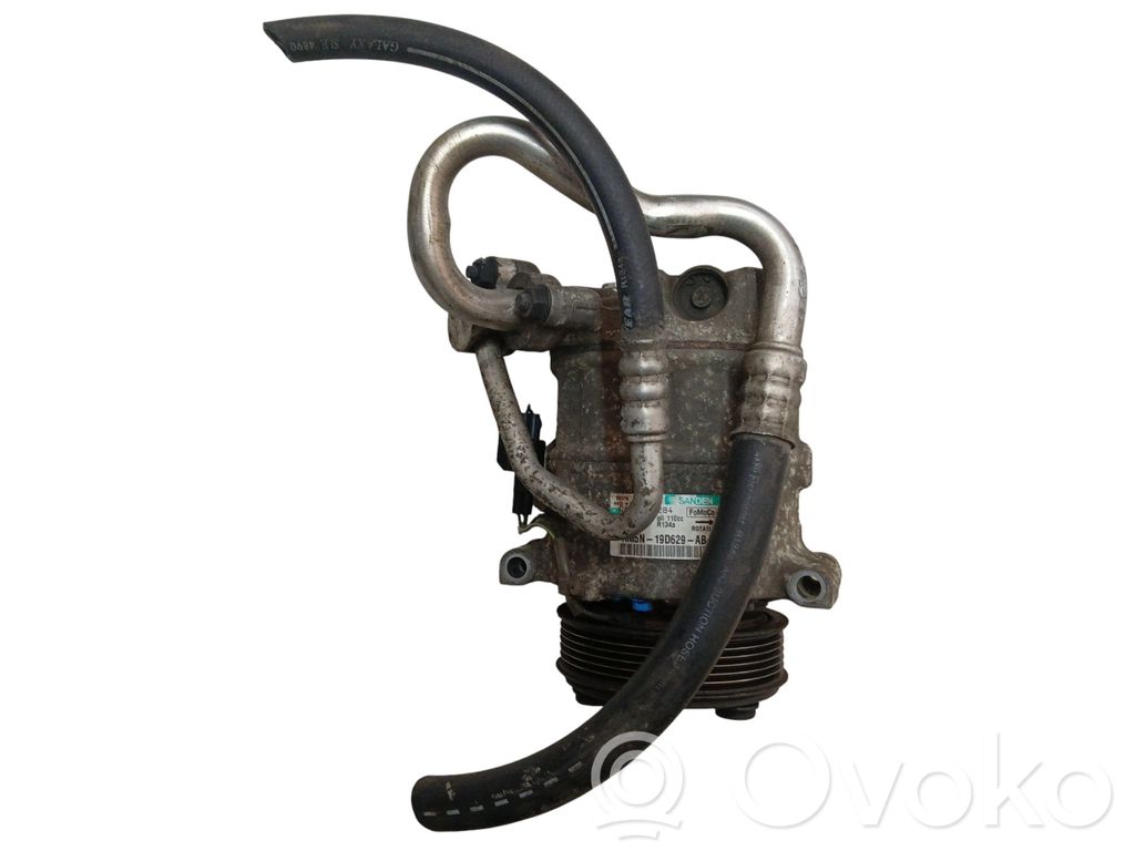 Ilmastointilaitteen kompressorin pumppu (A/C)   AM5N19D629AB