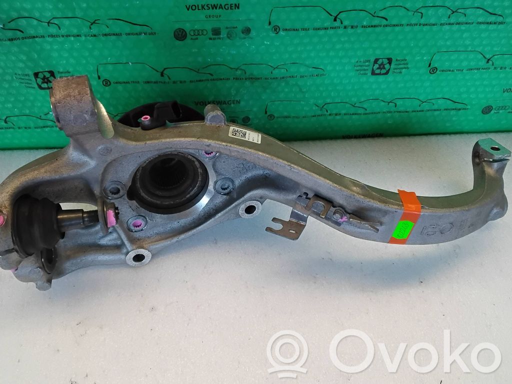 Audi A8 S8 D4 4H Zwrotnica koła przedniego 