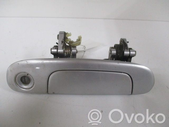 Manecilla externa puerta delantera