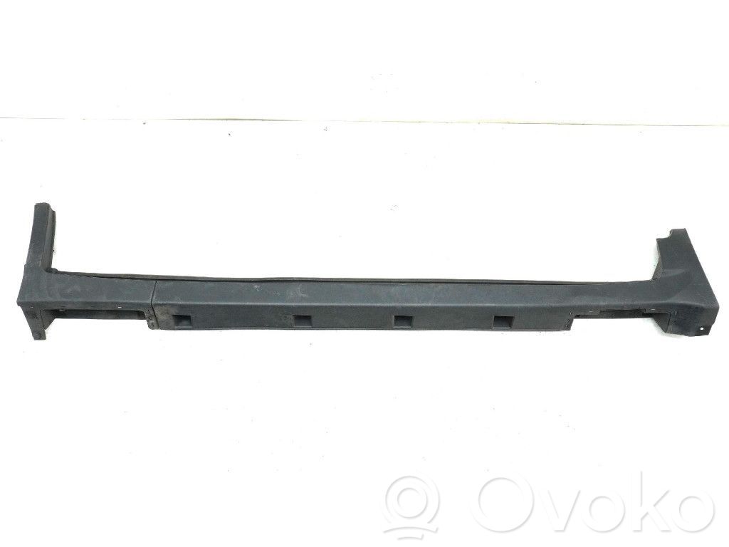 Chevrolet Tracker Etukynnys (korin osa) 