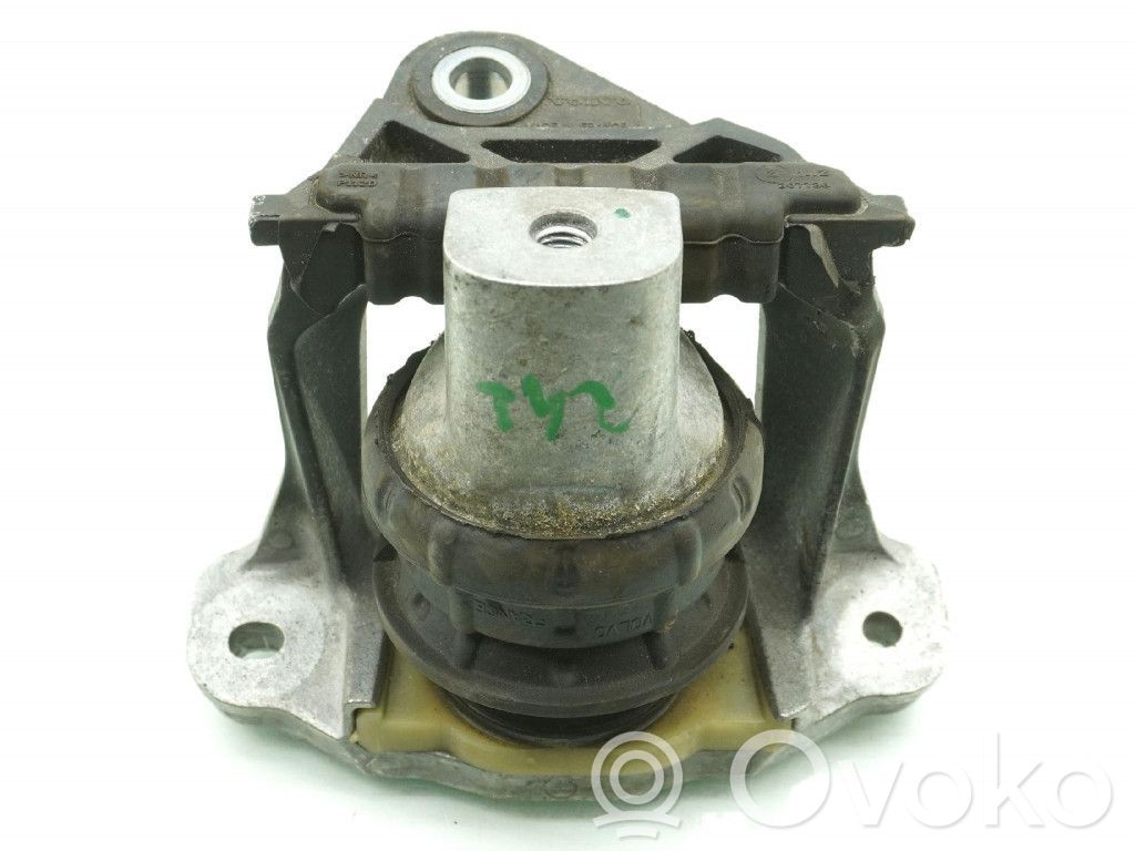 Volvo V60 Engine mount vacuum valve 