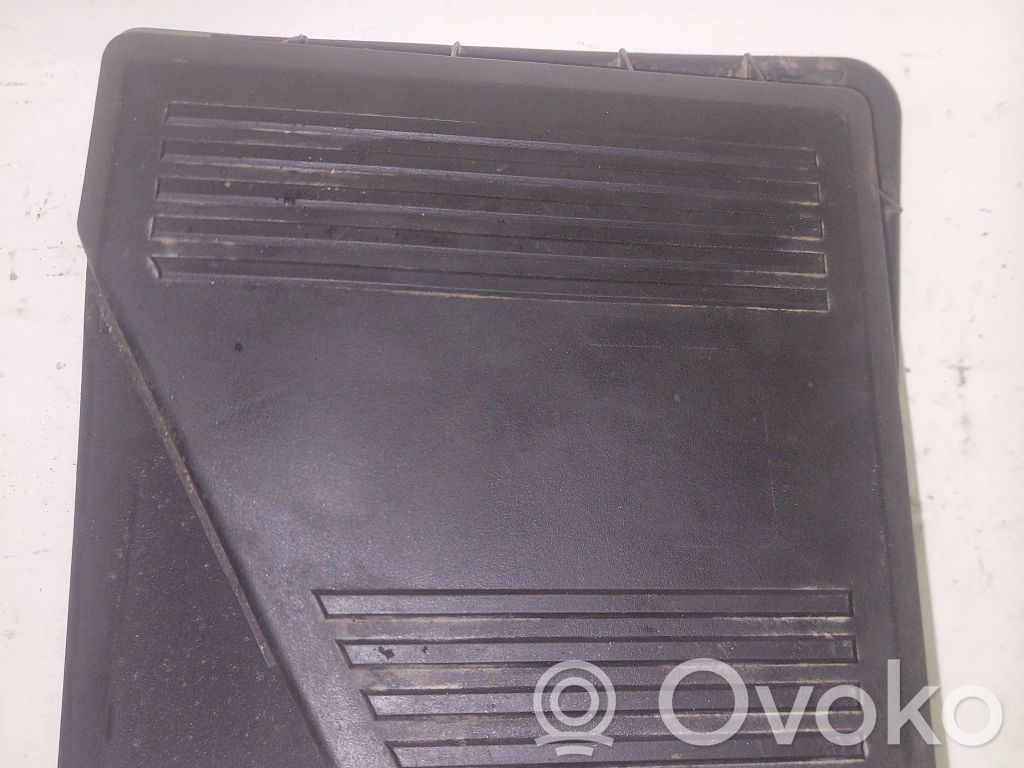 BMW 3 E36 Oro filtro dėžės dangtelis 