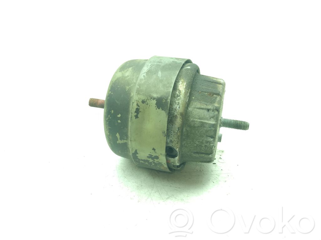 Audi A6 S6 C6 4F Engine mount bracket 