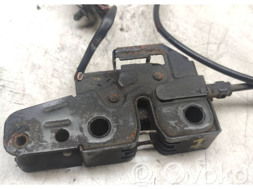 Volkswagen Touareg I Engine bonnet/hood lock/catch 