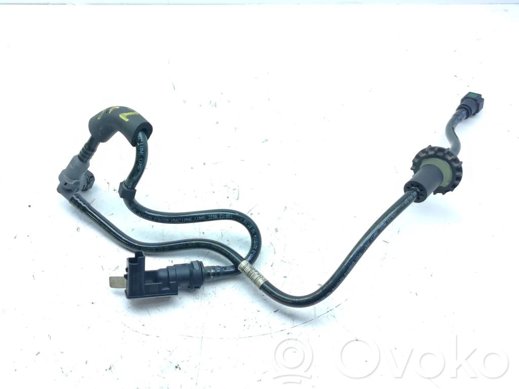 Peugeot 208 I Fuel line/pipe/hose 
