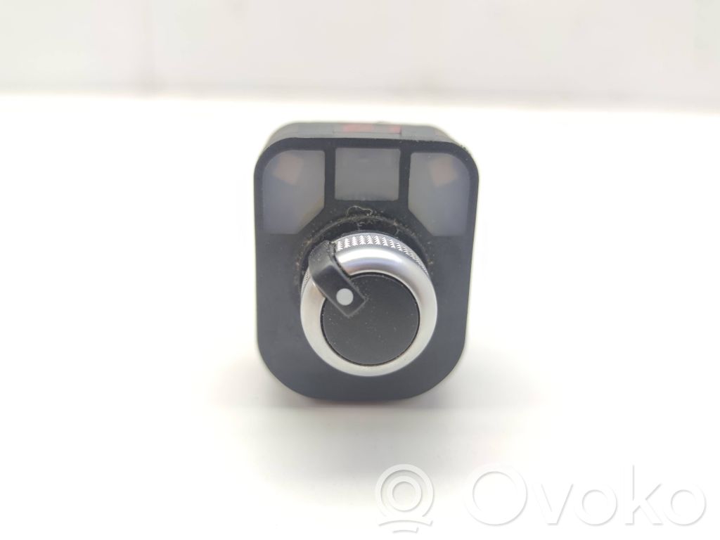 Audi Q3 8U Wing mirror switch 