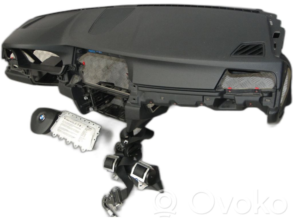 BMW 5 F10 F11 Deska rozdzielcza 