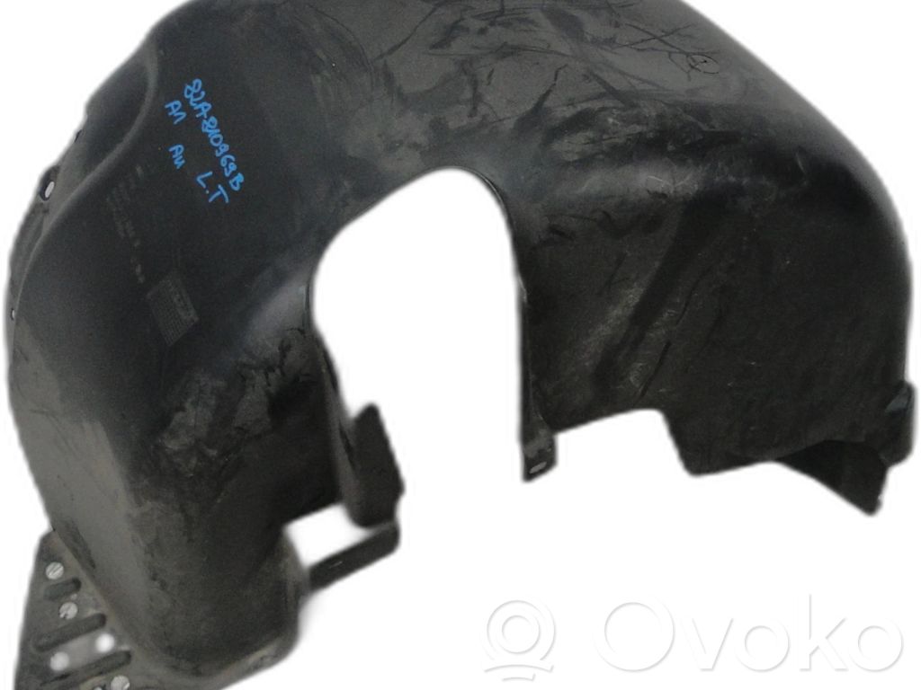 Audi A1 Nadkole przednie 