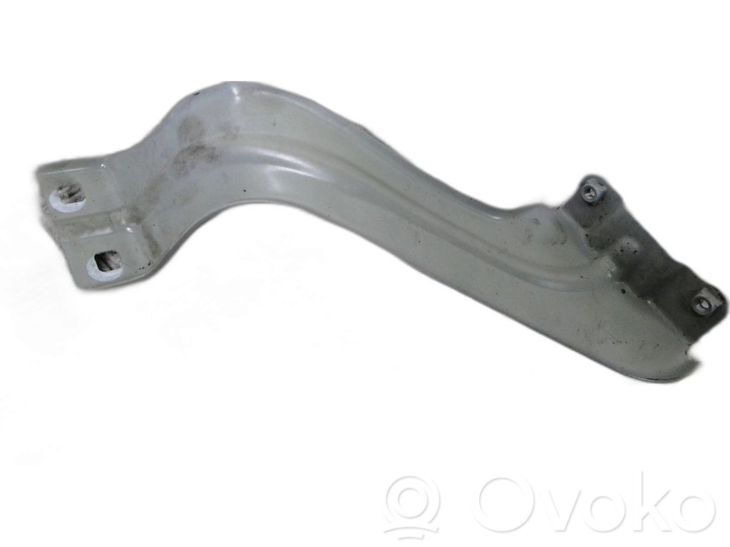 Audi RS Q3 Fender mounting bracket 