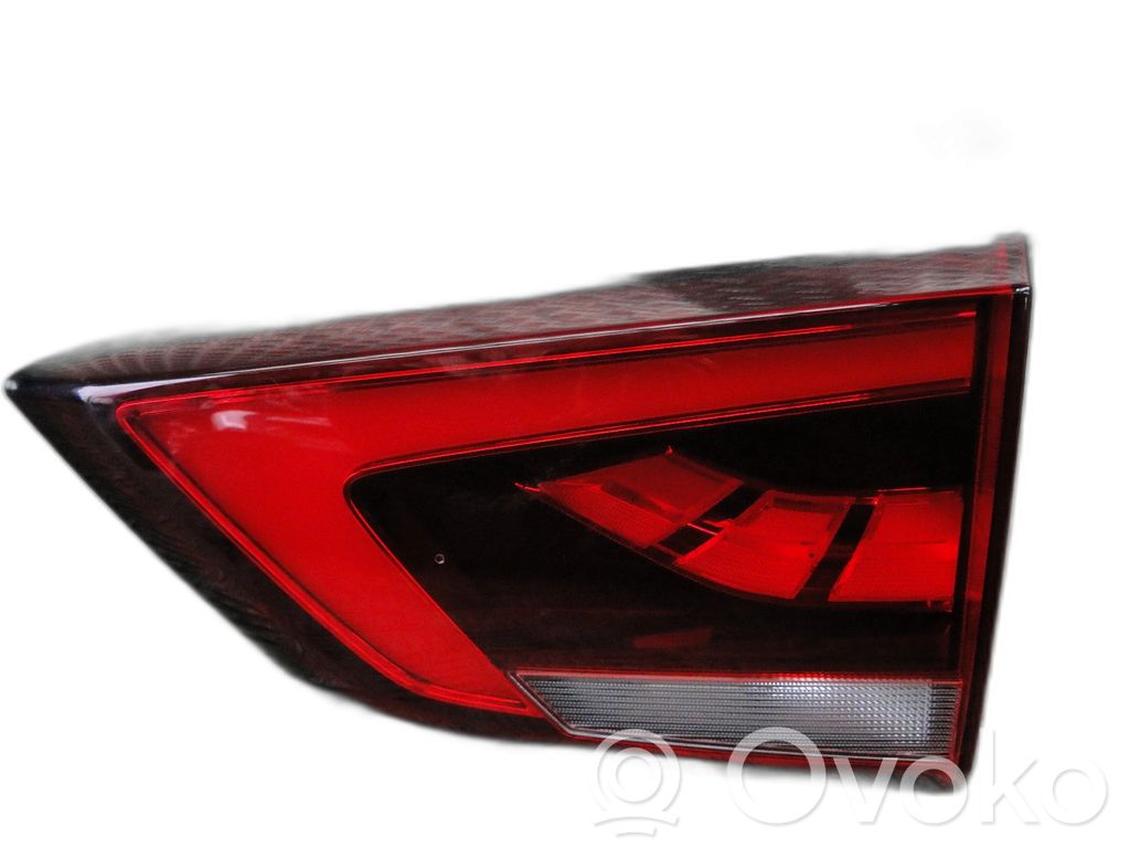 MG ZS Aizmugurējais lukturis virsbūvē 