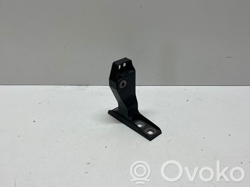 Audi Q7 4M Front bumper mounting bracket 