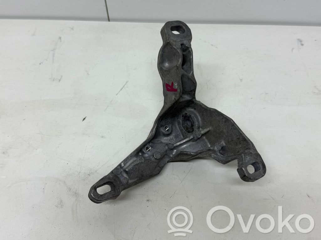 Audi RS Q8 Engine mount bracket 