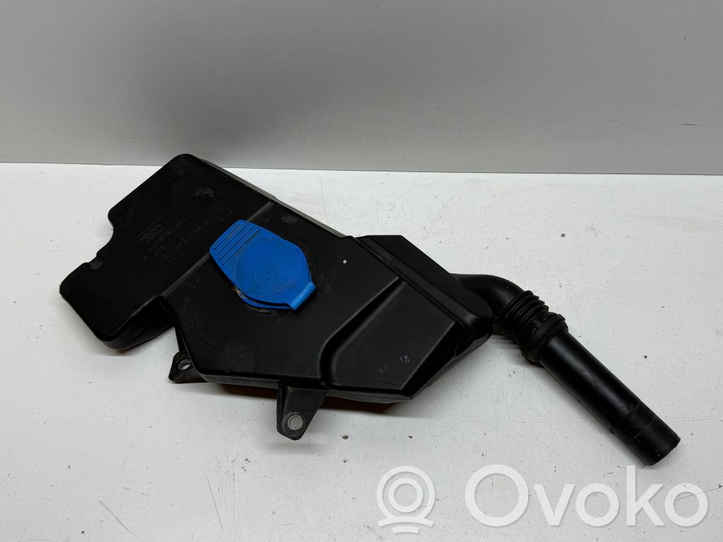 Audi A6 C7 Windshield washer fluid reservoir/tank 