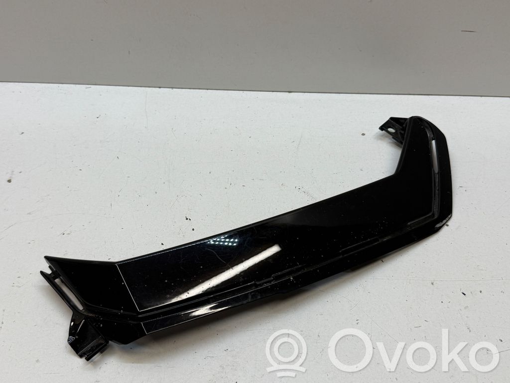 Lamborghini Urus Front bumper splitter molding 