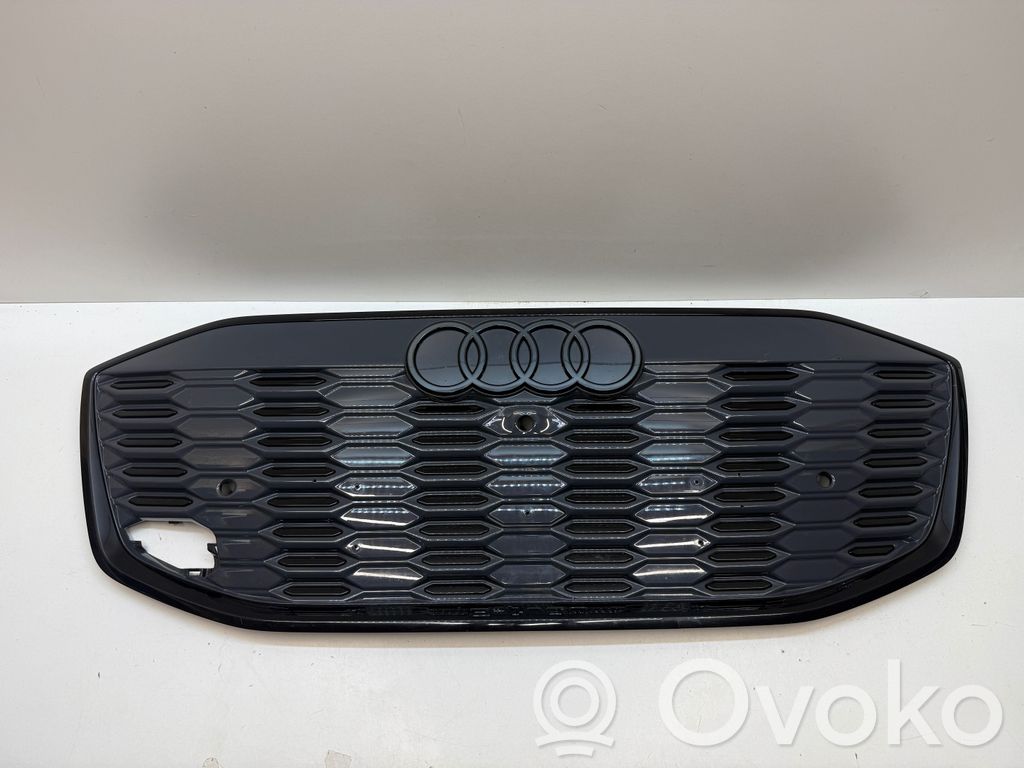Audi Q6 e-tron Front bumper upper radiator grill 