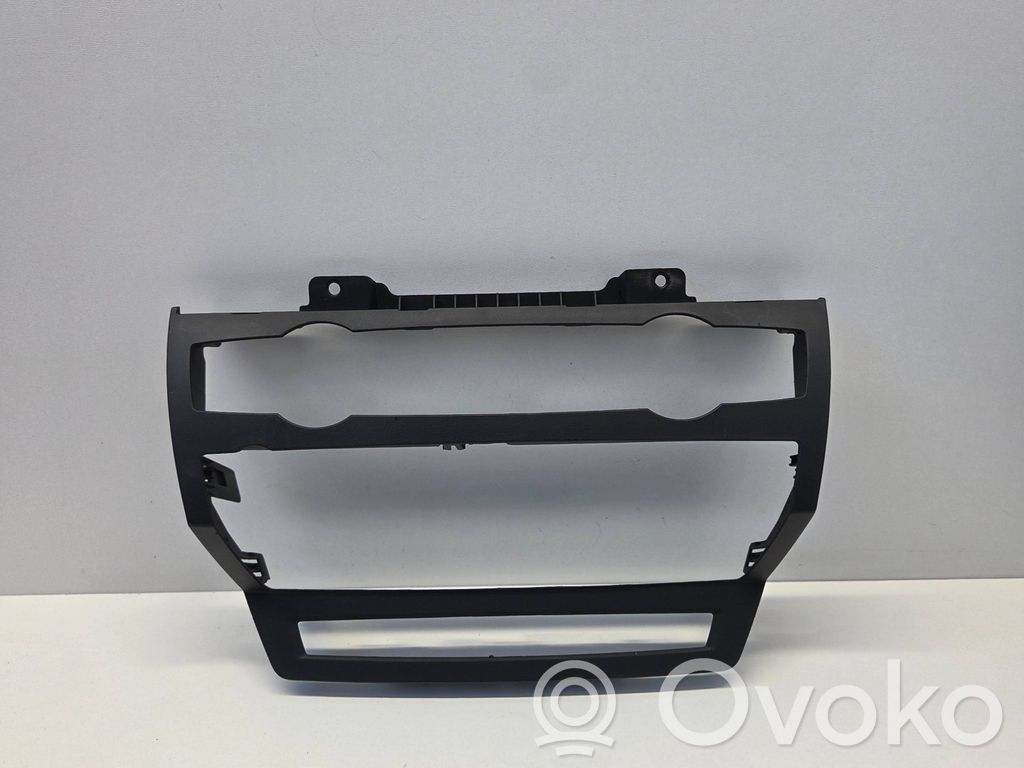 BMW X5 E70 Cadre, panneau d'unité radio / GPS 