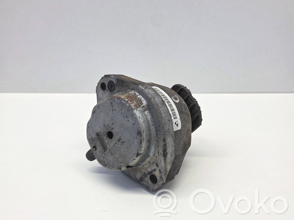 BMW 5 E60 E61 Engine mount bracket 