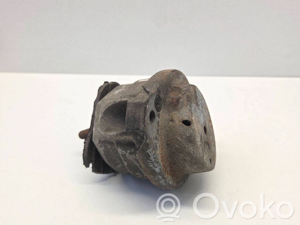 BMW 5 E60 E61 Engine mount bracket 