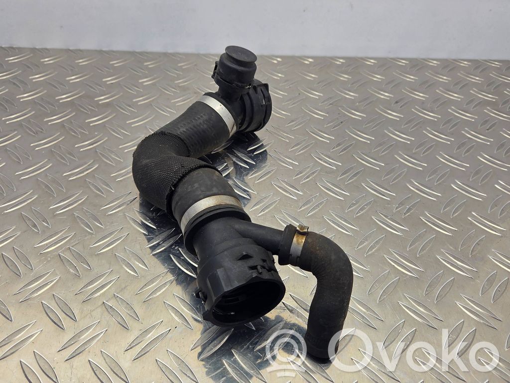 BMW X5 E70 Engine coolant pipe/hose 